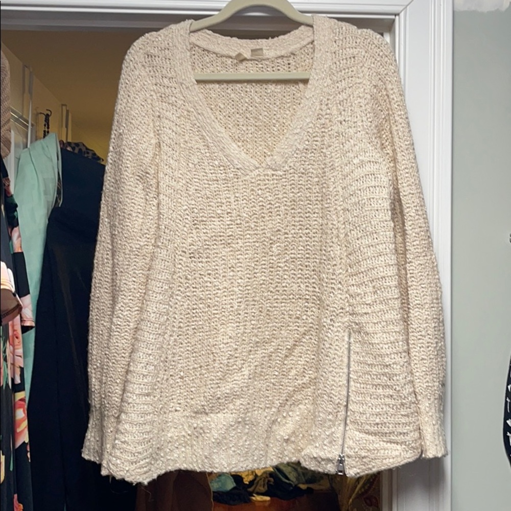 Moth nubby knit oatmeal cream v neck sweater